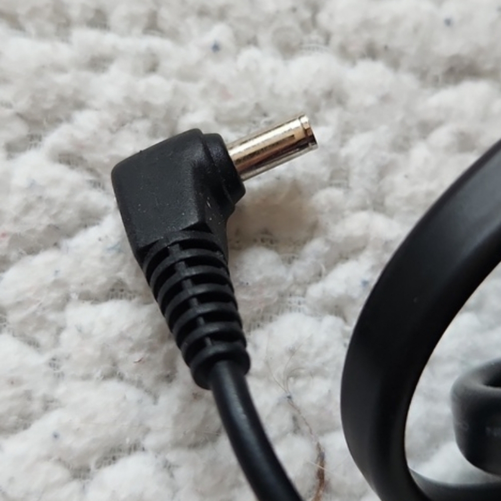 Sony AC Adaptor Computer Entertainment Electronics - Picture 7 of 7